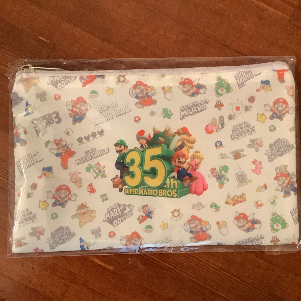 Super Mario 35th Anniversary Zipper Pouch Super Mario 35th Anniversary Zipper Pouch